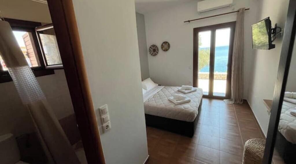 Photo of Bedroom in East Mani