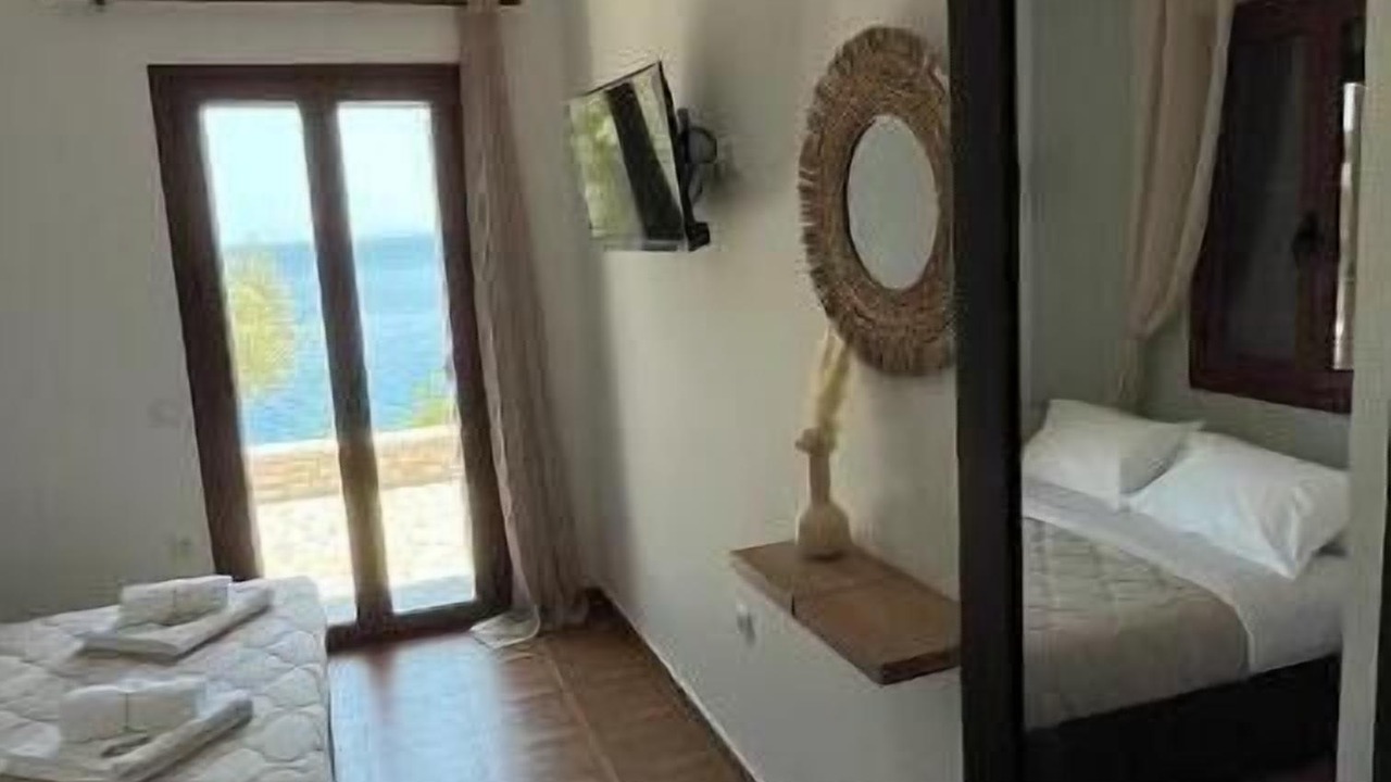 Photo of Bedroom in East Mani