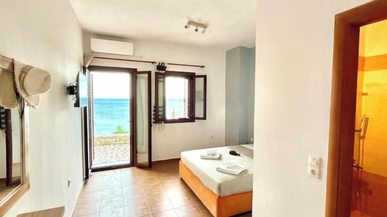 Photo of Bedroom in East Mani