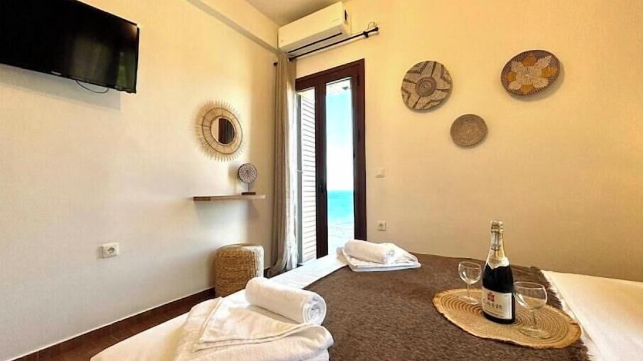 Photo of Bedroom in East Mani