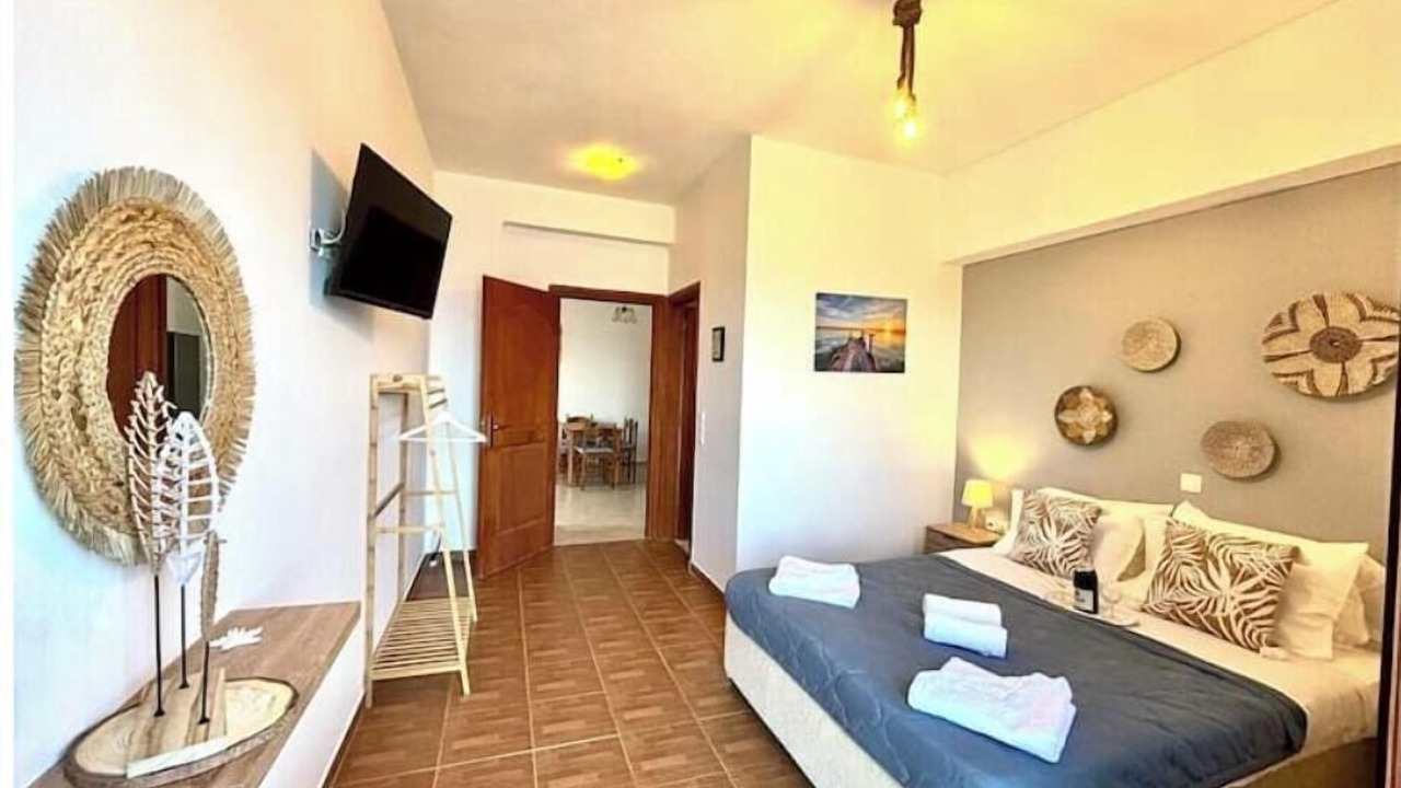 Photo of Bedroom in East Mani