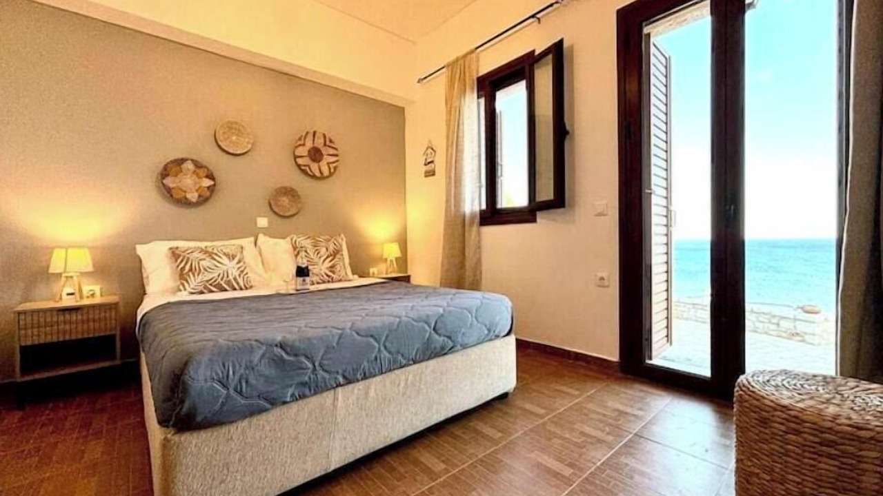 Photo of Bedroom in East Mani
