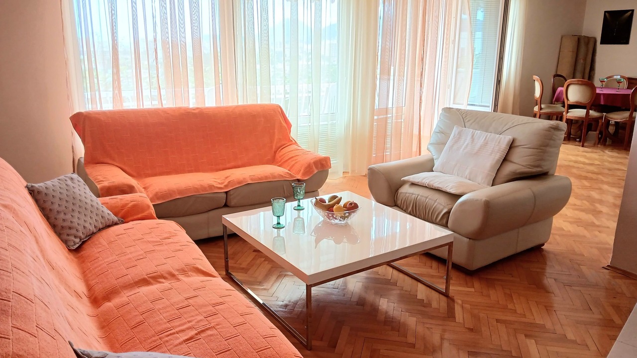 Photo of Livingroom in Burtaisi