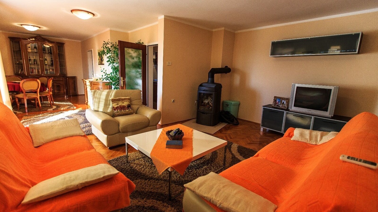 Photo of Livingroom in Burtaisi