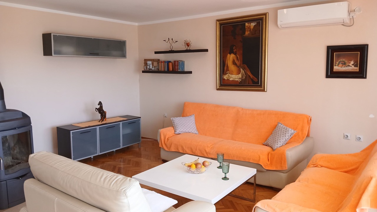 Photo of Livingroom in Burtaisi