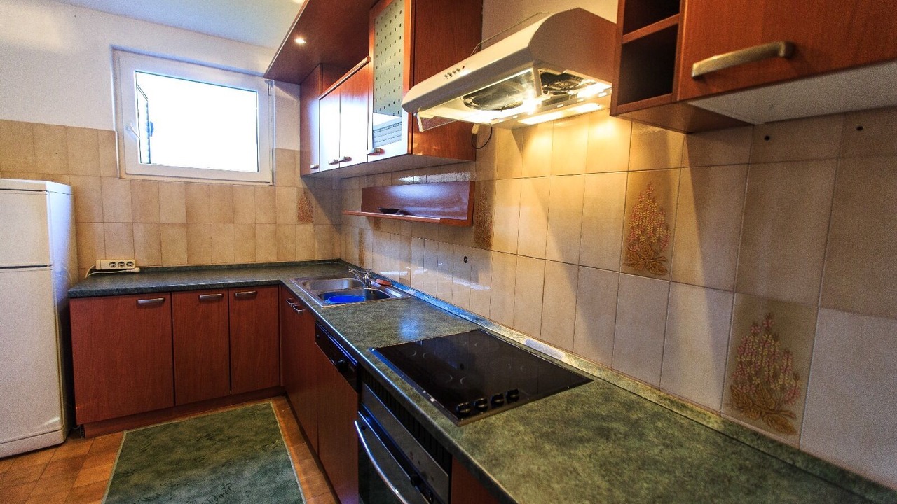 Photo of Kitchen in Burtaisi