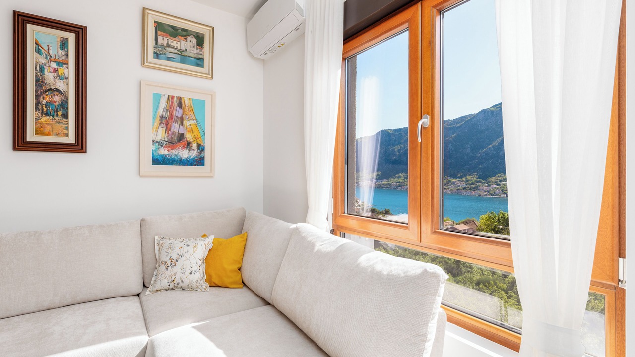 Photo of Livingroom in Kotor