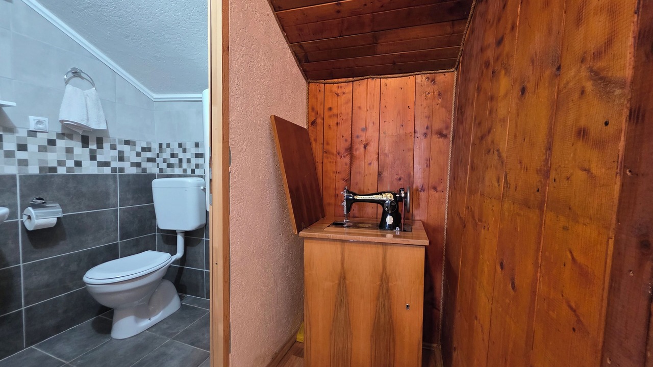Photo of Bathroom in Virak