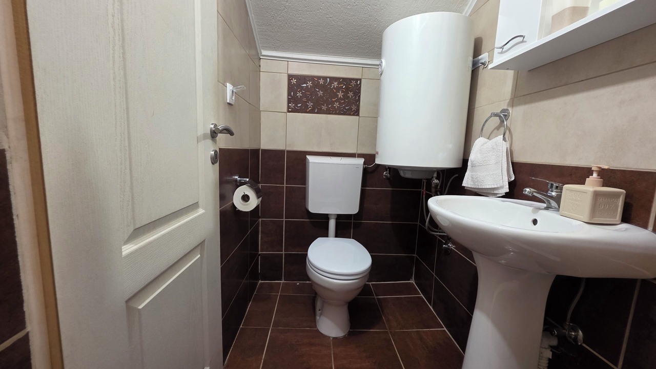 Photo of Bathroom in Virak