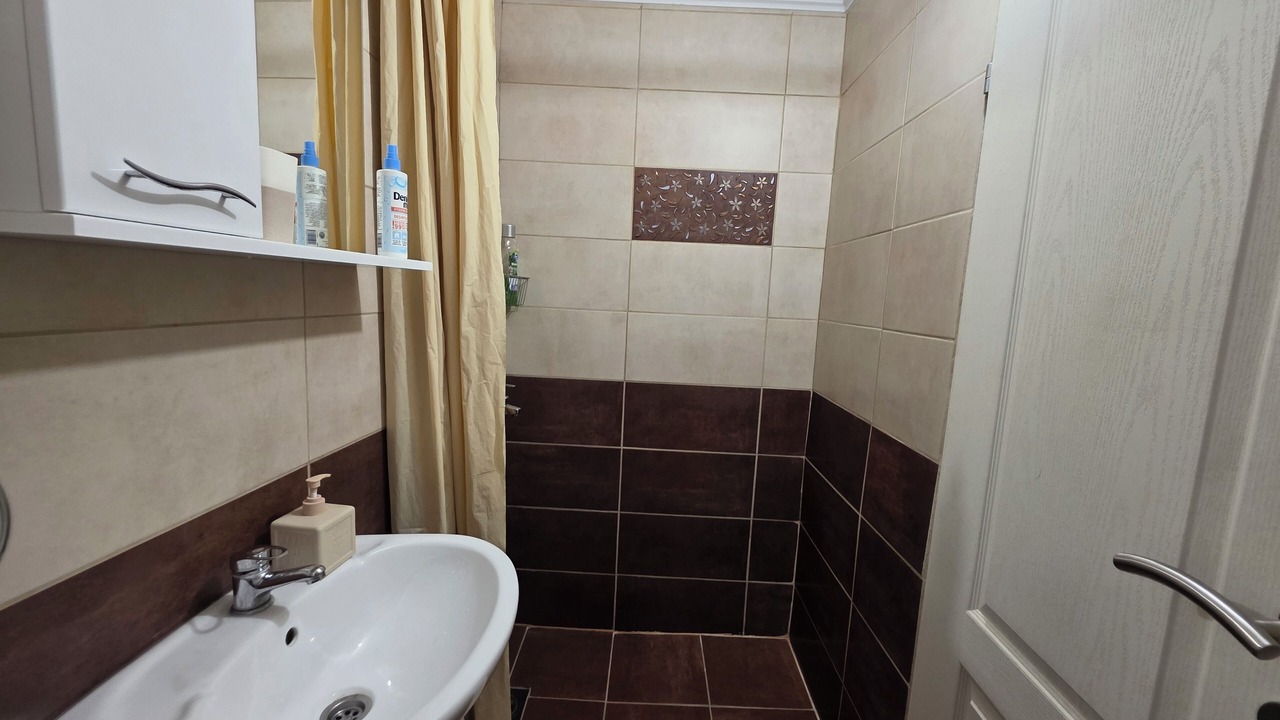 Photo of Bathroom in Virak