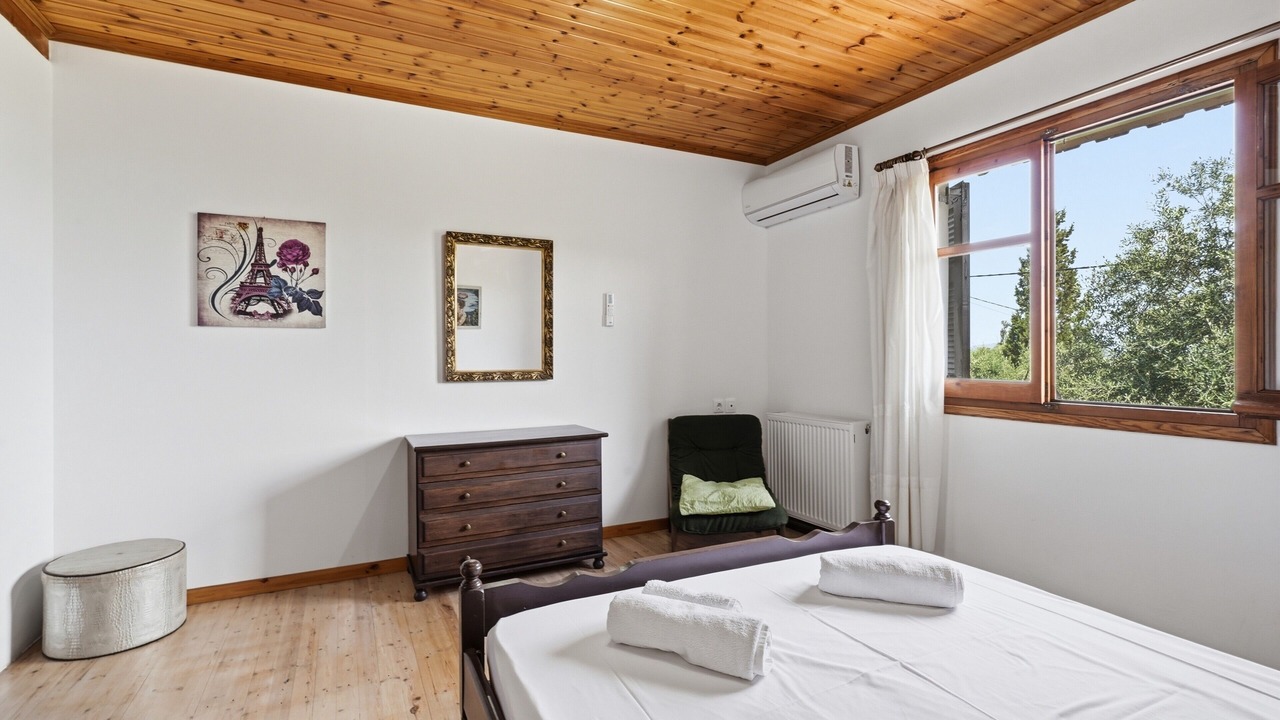 Photo of Bedroom in Molos