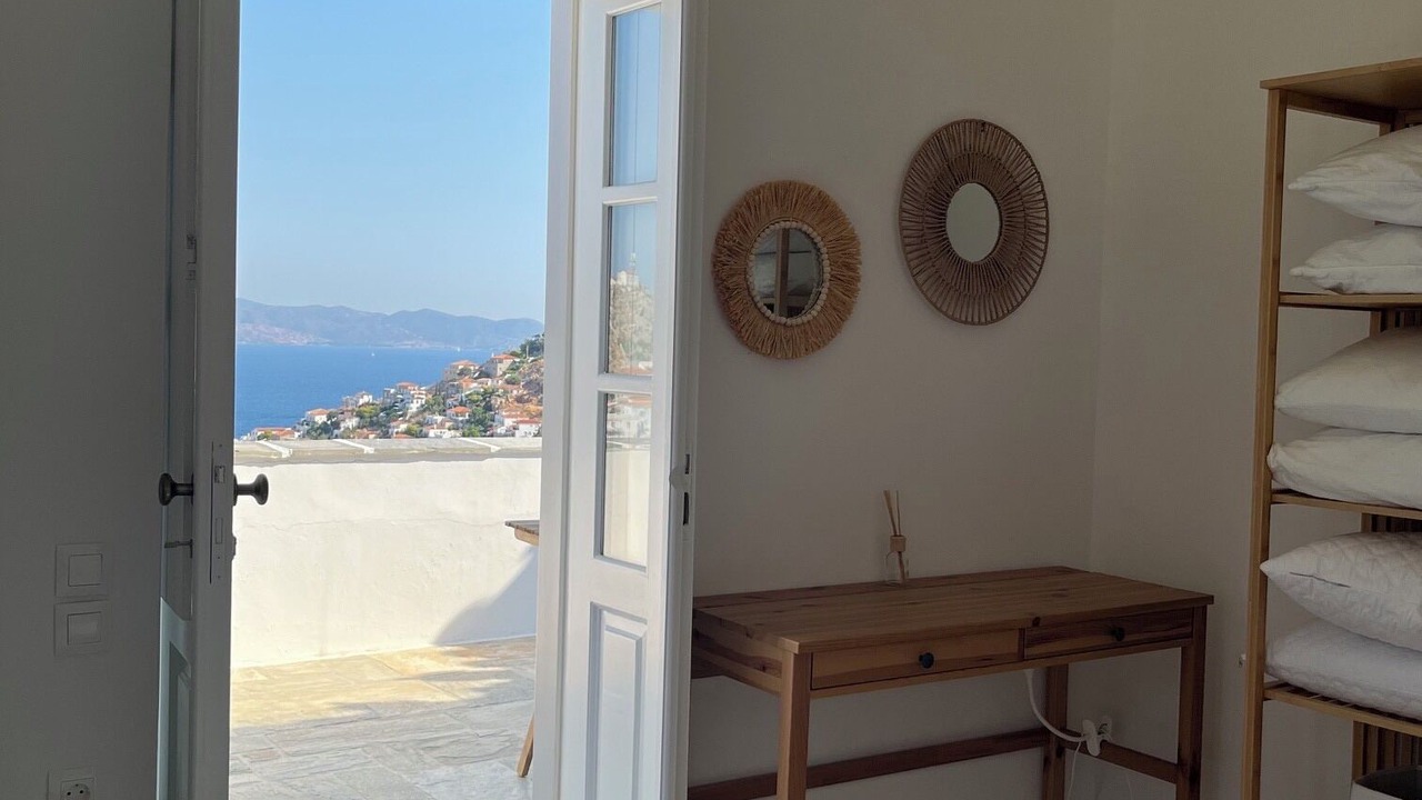 Photo of Bedroom in Hydra