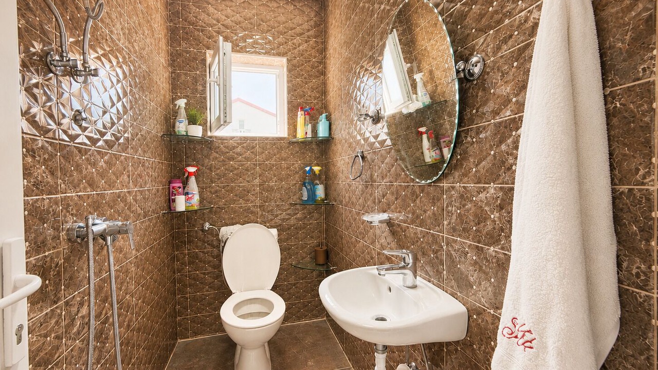 Photo of Bathroom in Podmaine