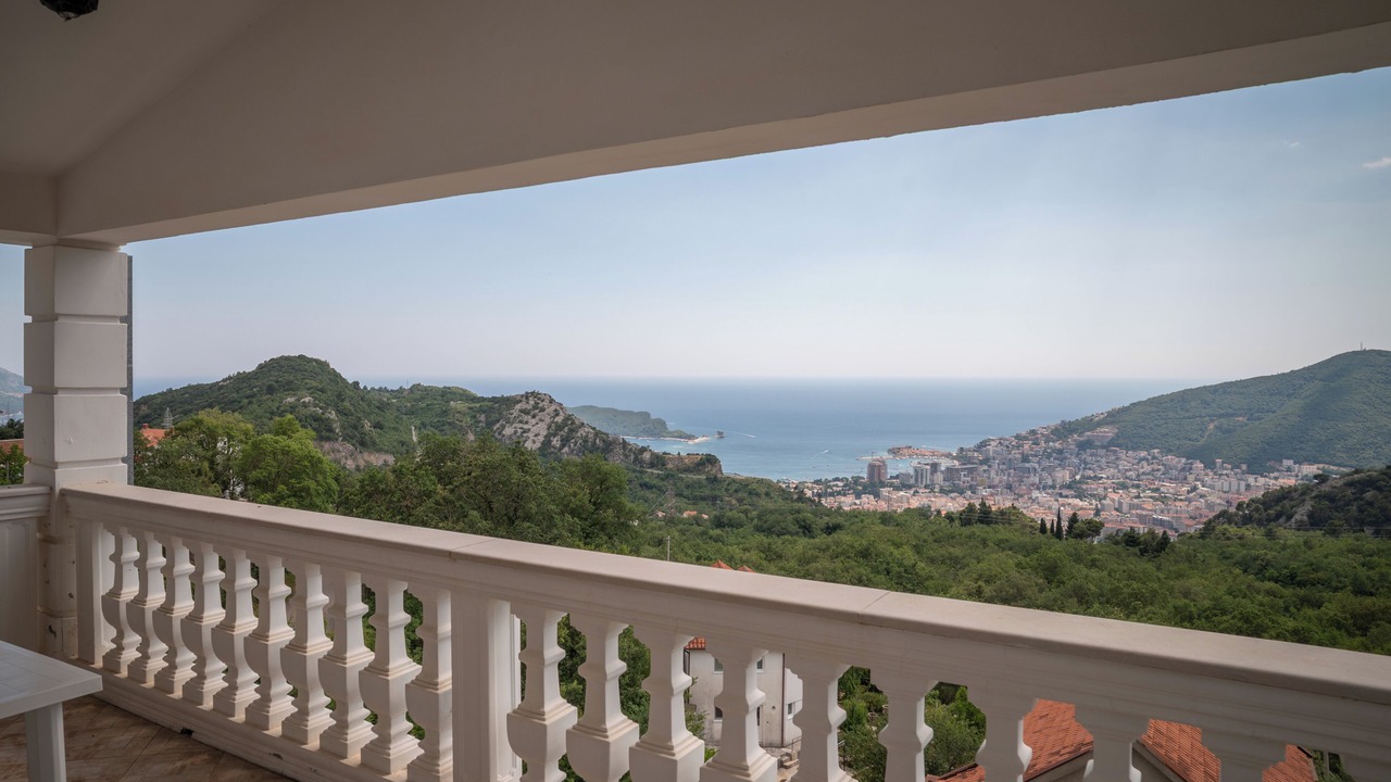 Photo of Patio Balcony in Lapcici