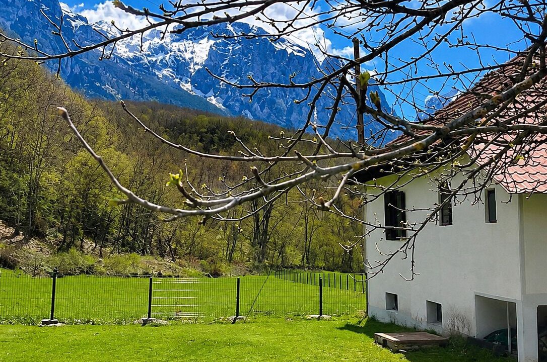 Photo of Outdoor in Vusanje