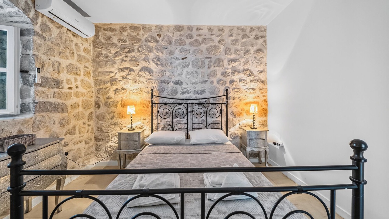 Photo of Bedroom in Kotor