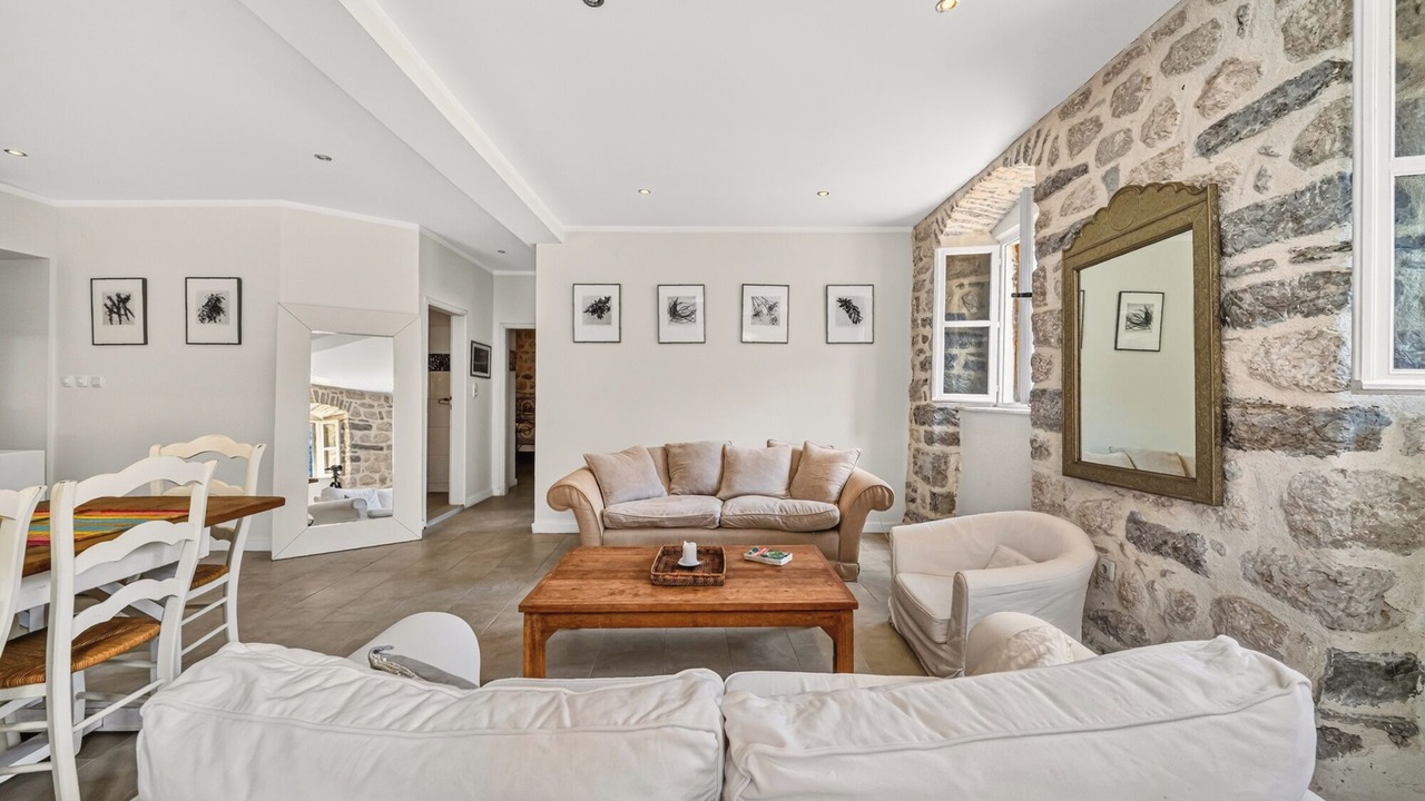 Photo of Livingroom in Kotor