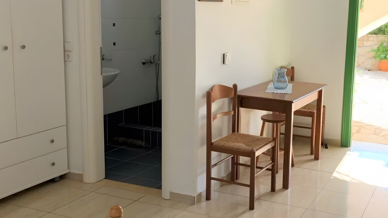 Photo of Bedroom in Platrithias