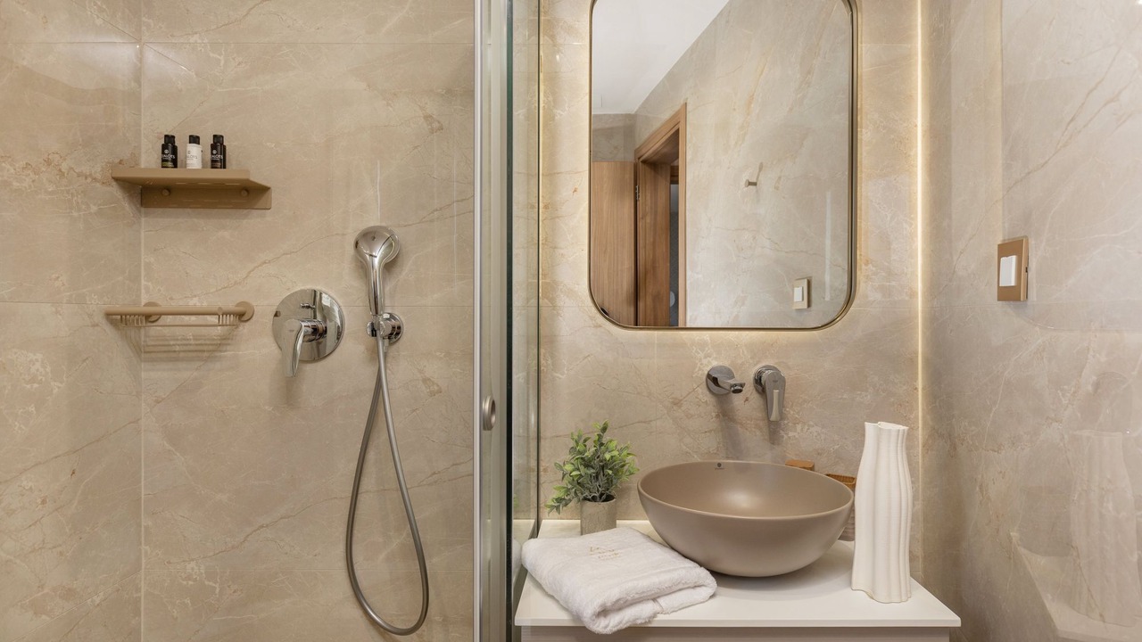 Photo of Bathroom in Neromilos