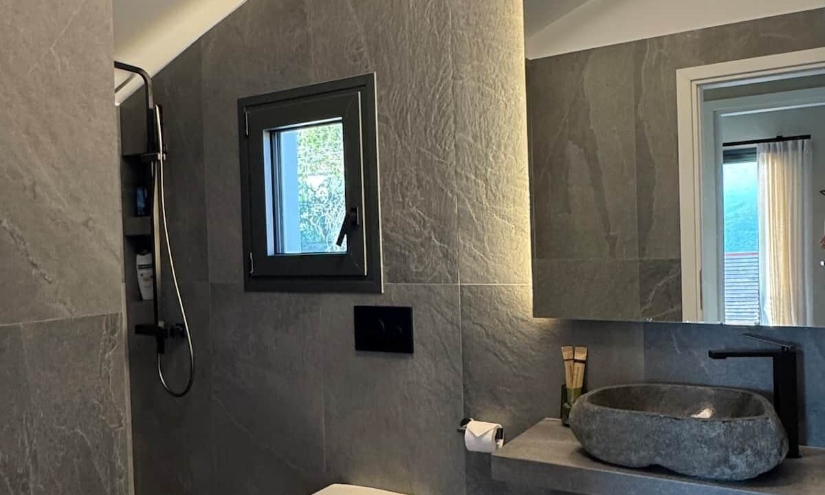 Photo of Bathroom in Aetos