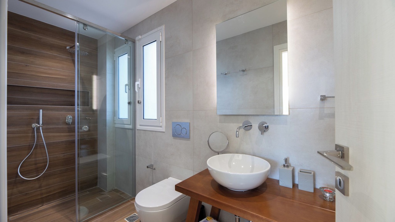 Photo of Bathroom in Saronikos