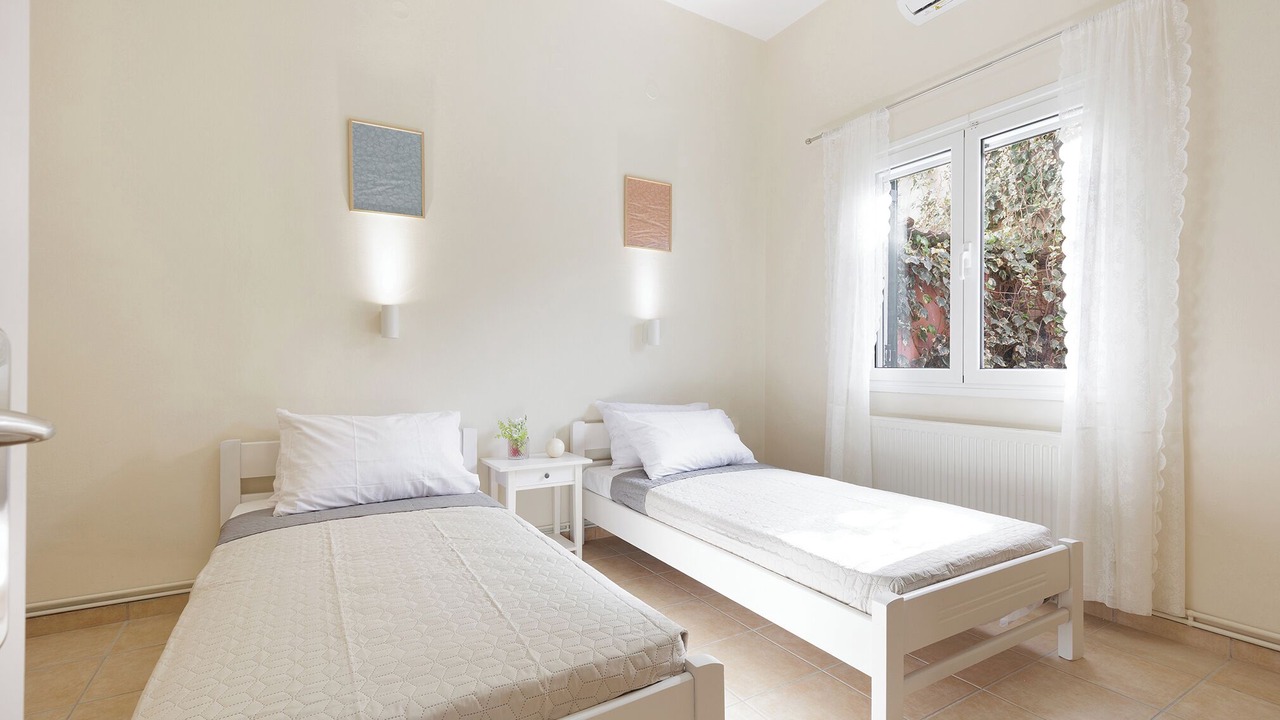 Photo of Bedroom in Ipsos