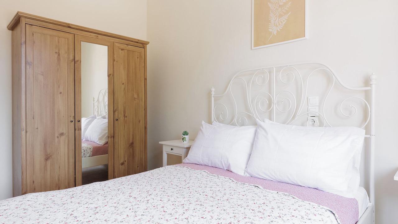 Photo of Bedroom in Ipsos