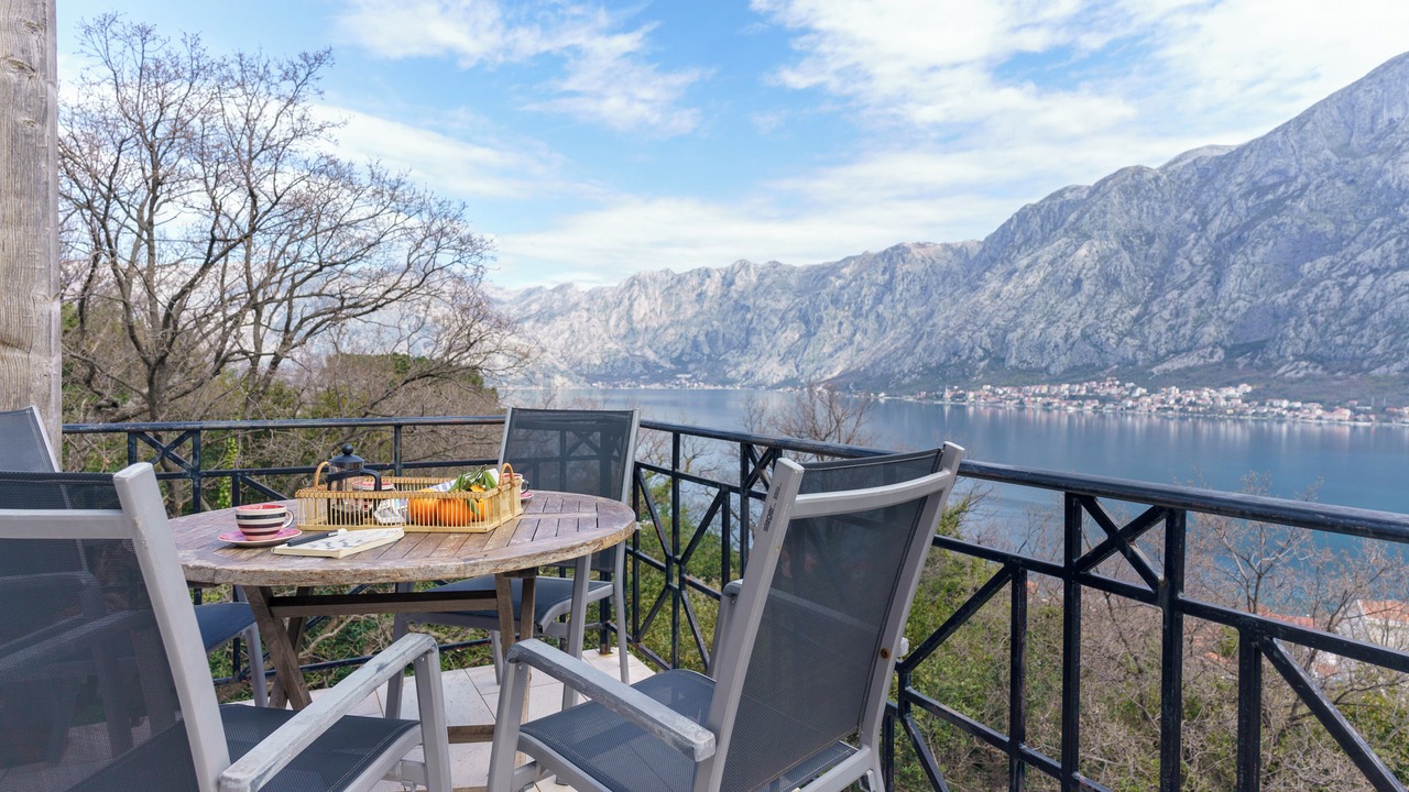 Photo of Outdoor in Prcanj