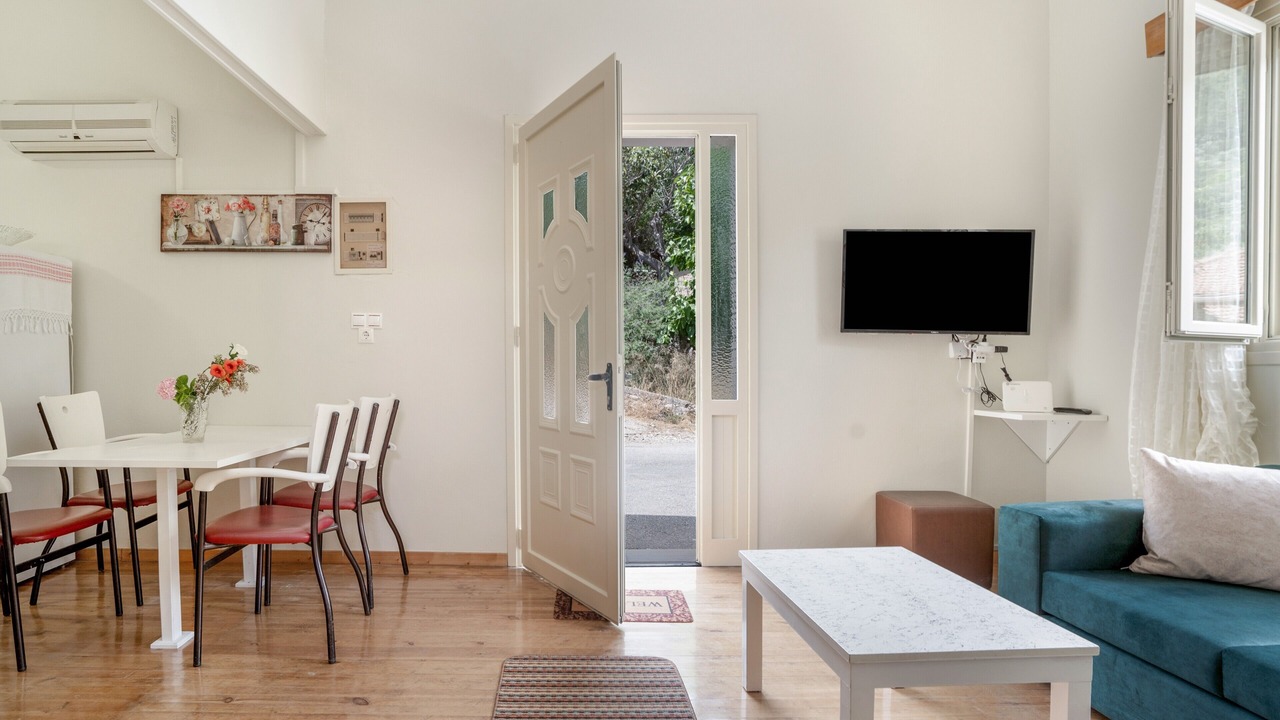 Photo of Livingroom in Sivros