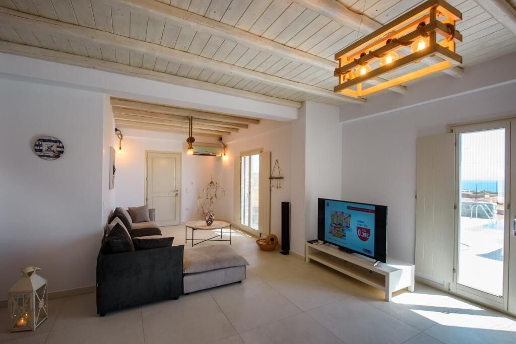 Photo of Livingroom in Drios