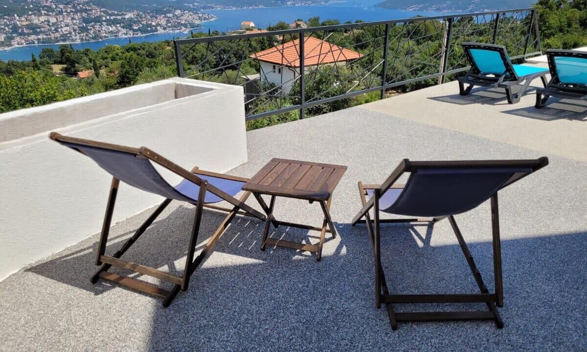 Photo of Patio Balcony in Igalo