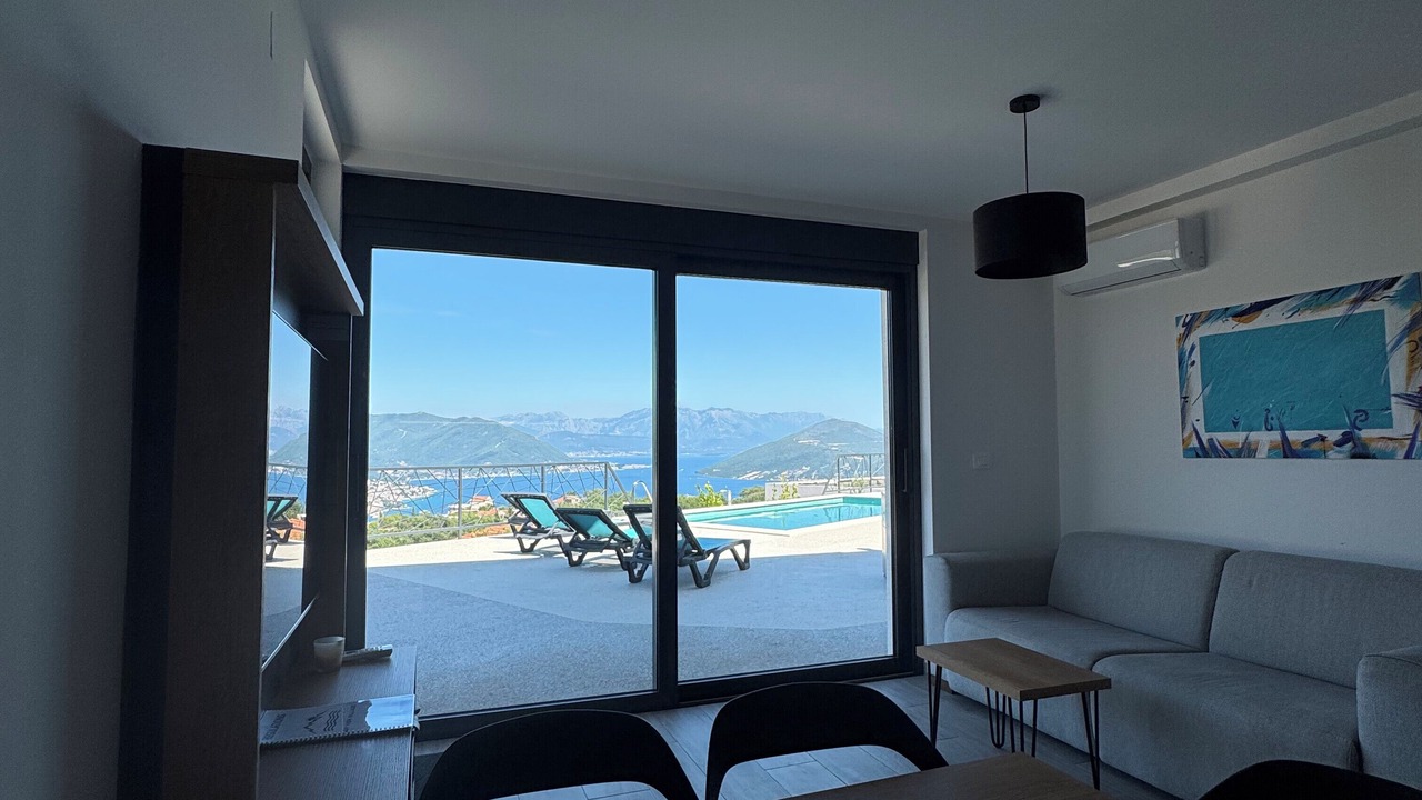 Photo of Livingroom in Igalo