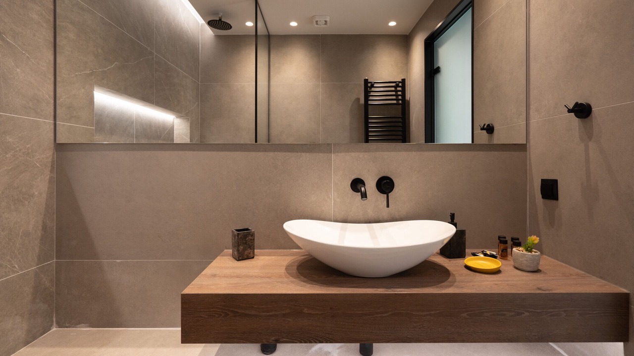 Photo of Bathroom in Exarhia