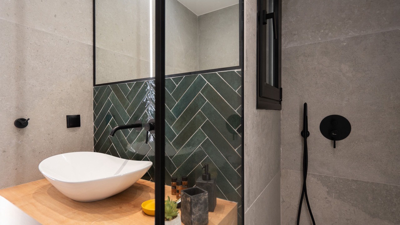 Photo of Bathroom in Exarhia