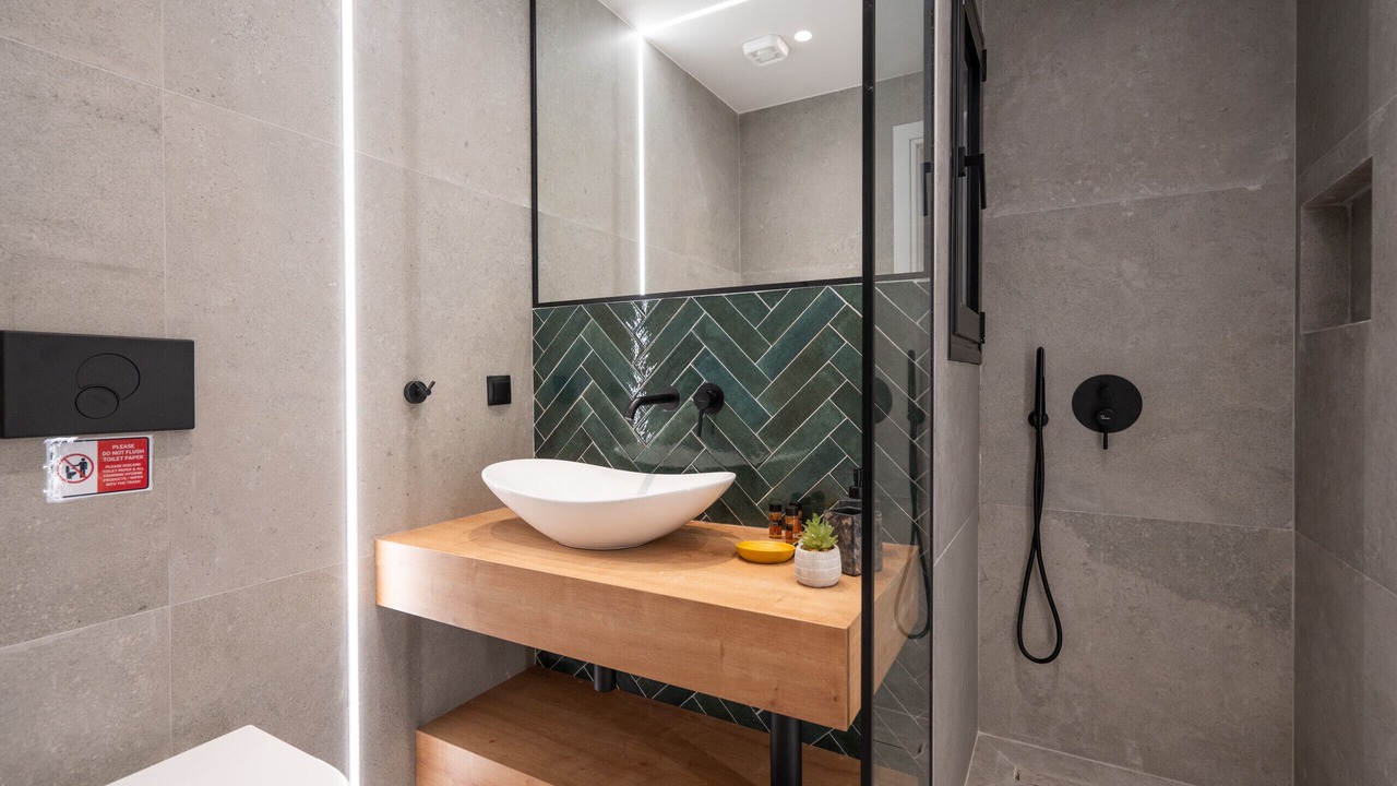 Photo of Bathroom in Exarhia