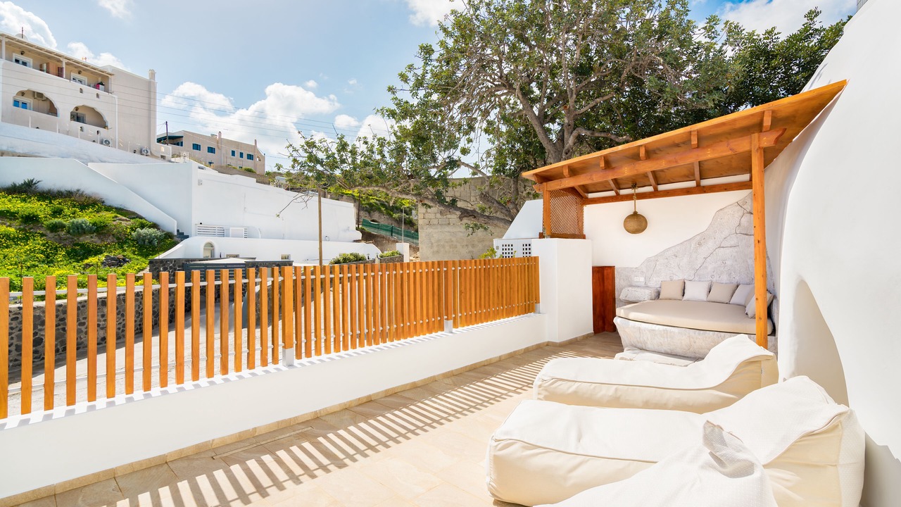Photo of Patio Balcony in Karterados