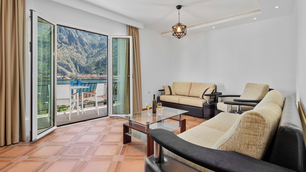 Photo of Livingroom in Kotor