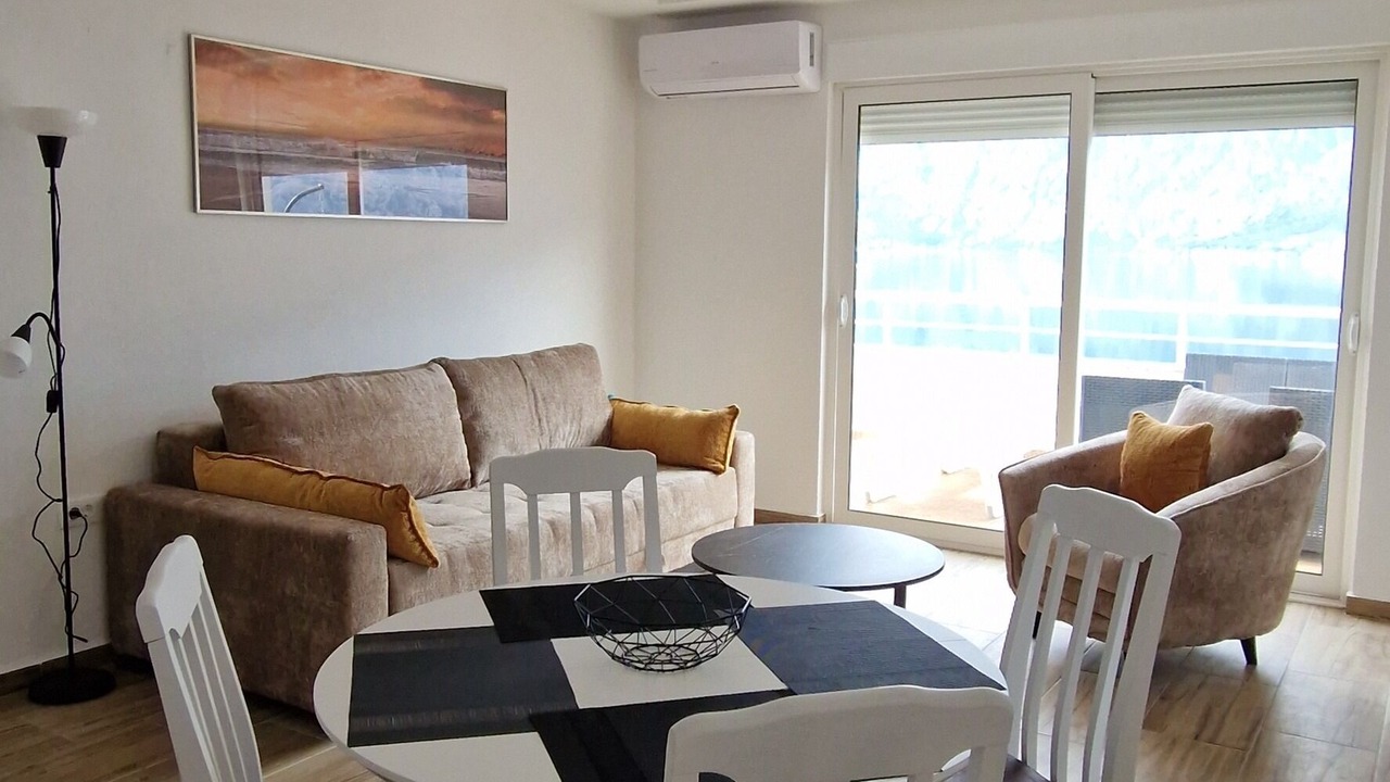 Photo of Livingroom in Prcanj