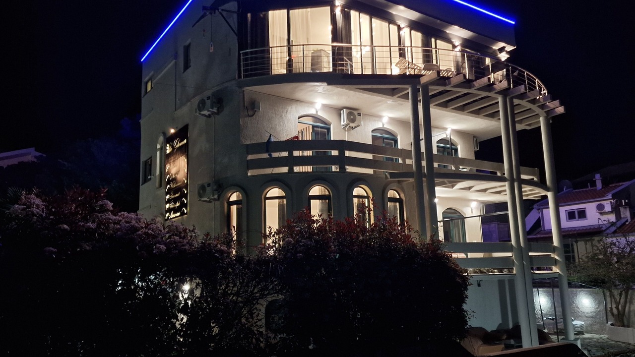 Photo of Outdoor in Bar