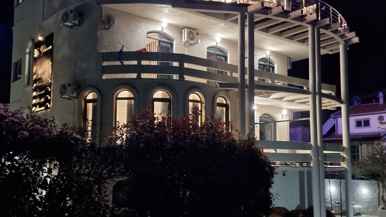 Photo of Outdoor in Bar