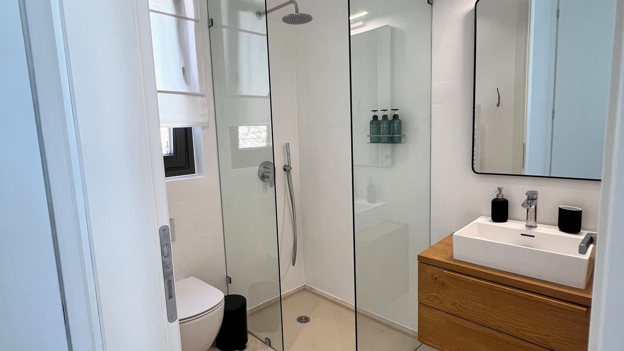 Photo of Bathroom in Piso Livadi