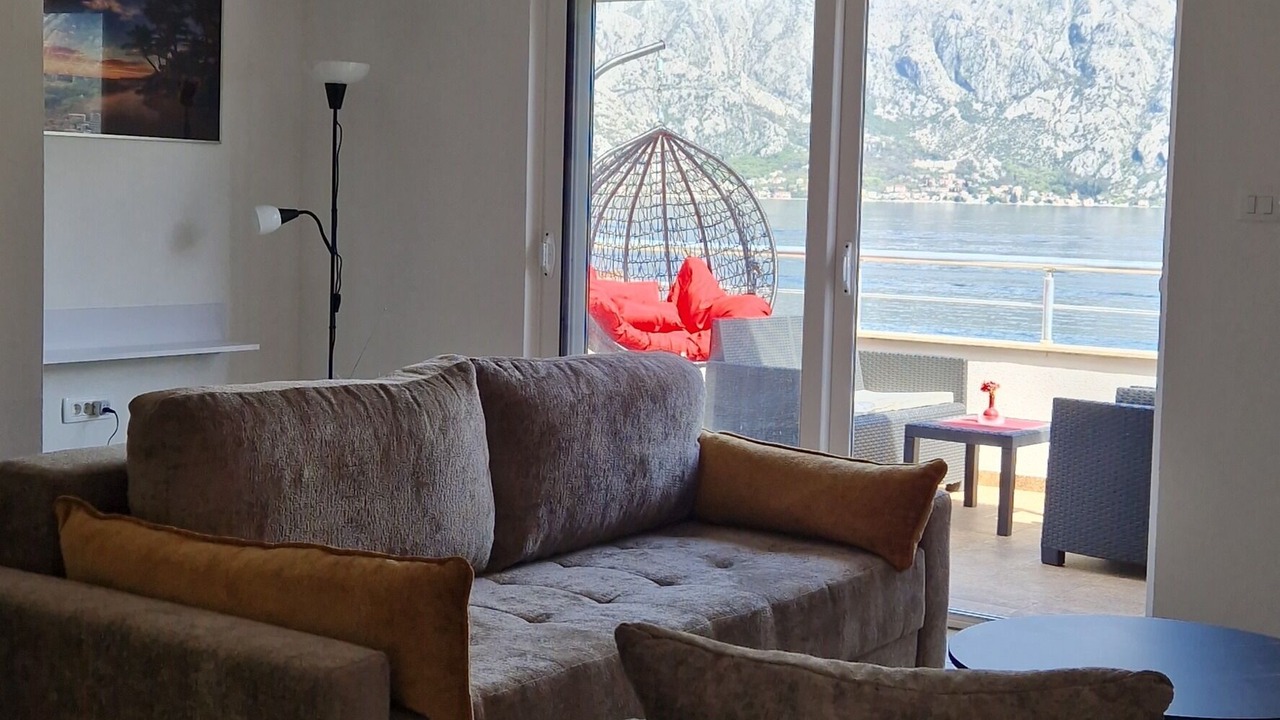 Photo of Livingroom in Prcanj