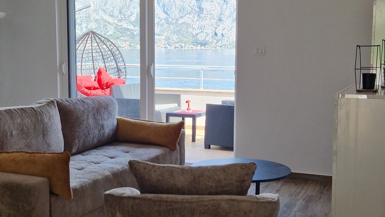 Photo of Livingroom in Prcanj