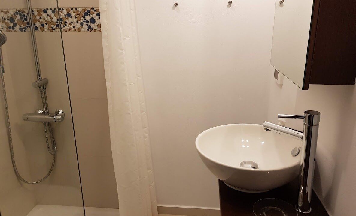 Photo of Bathroom in Maragas