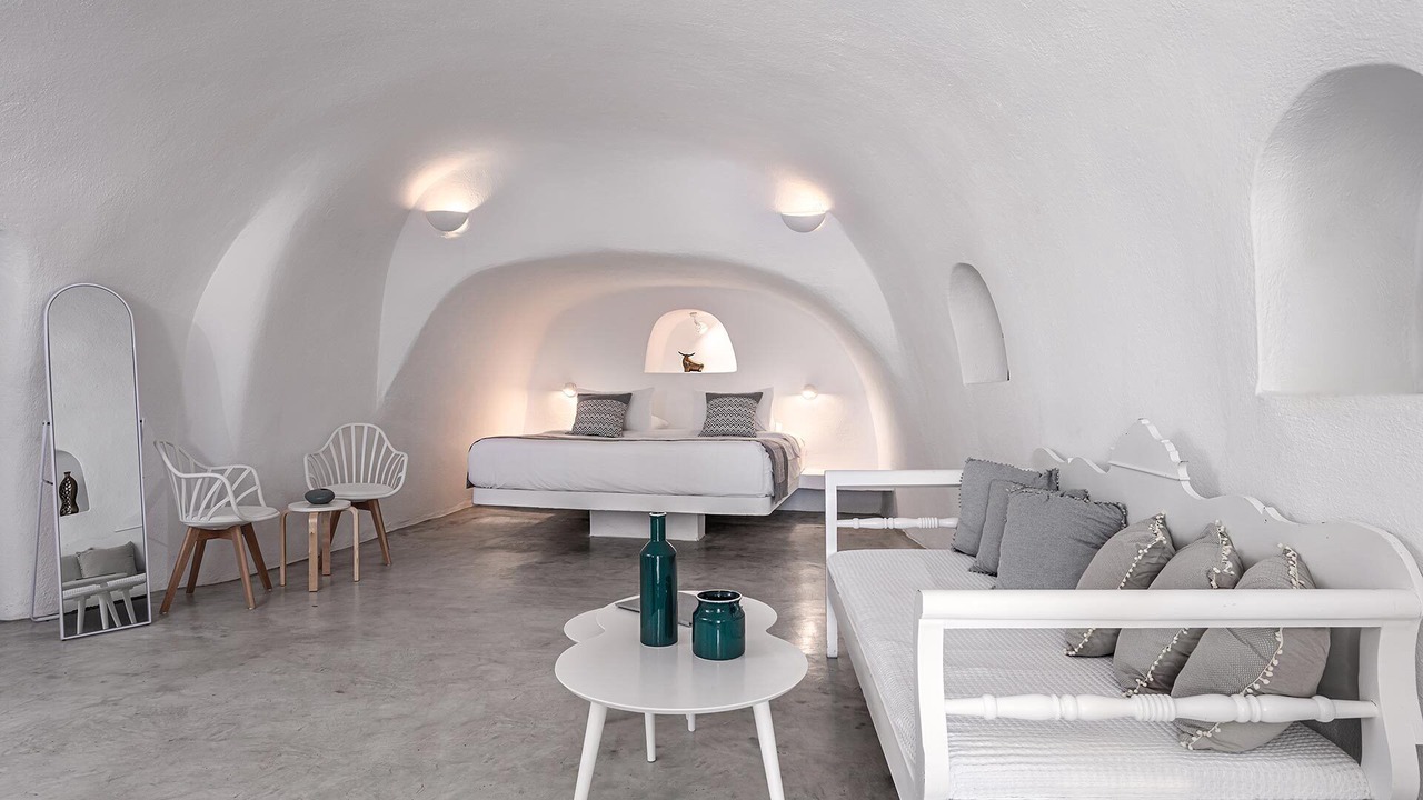 Photo of Bedroom in Oia