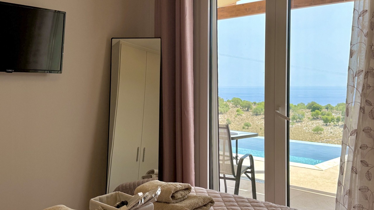 Photo of Bedroom in Skala