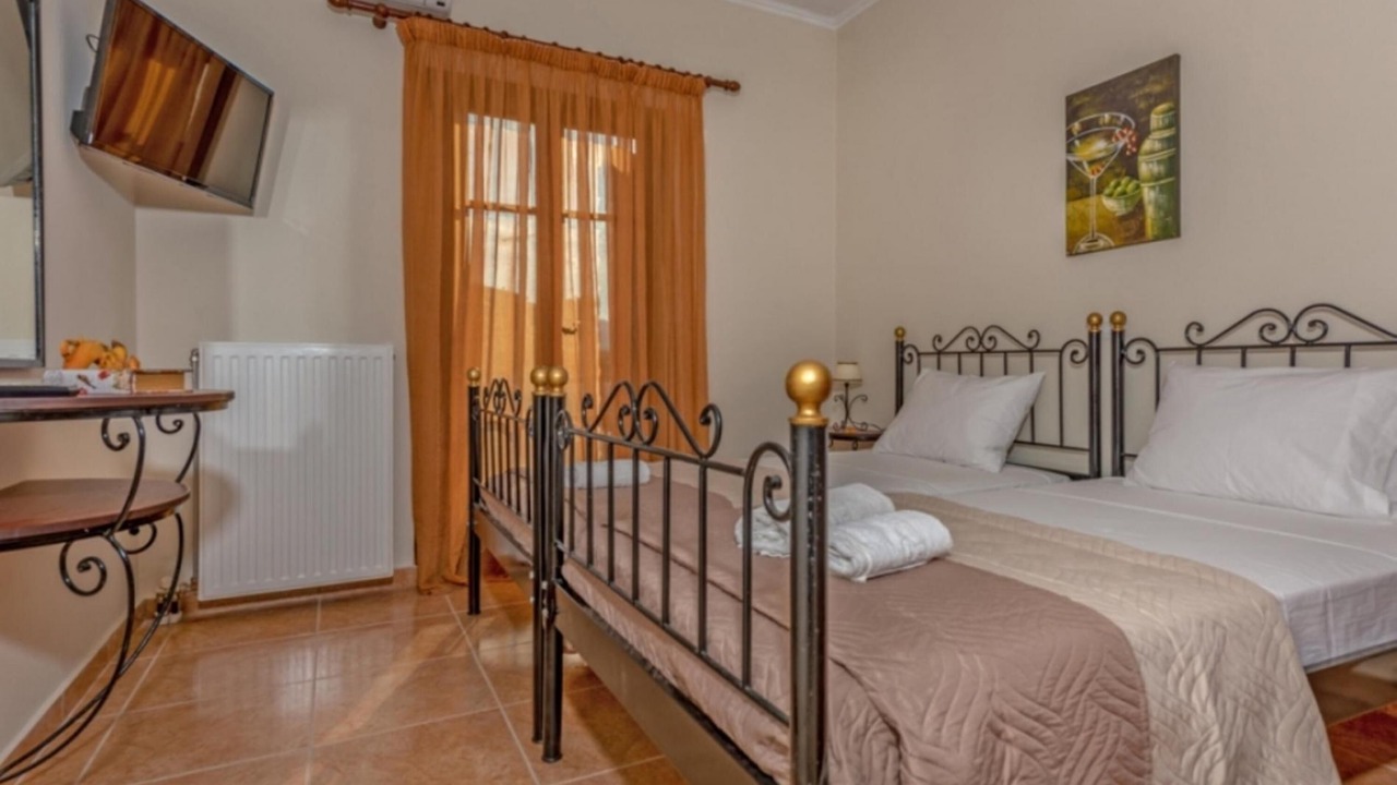 Photo of Bedroom in Neromilos