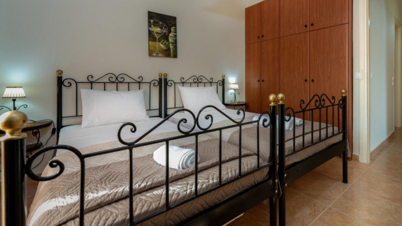 Photo of Bedroom in Neromilos