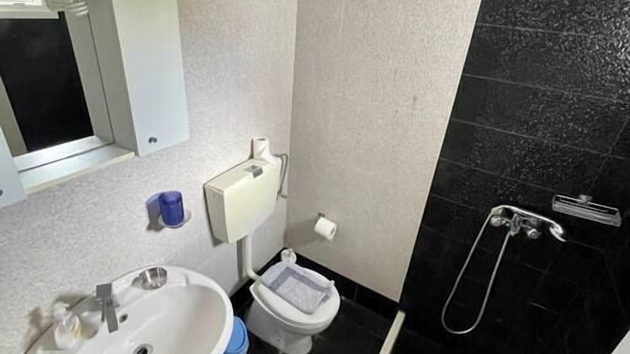 Photo of Bathroom in Glastros