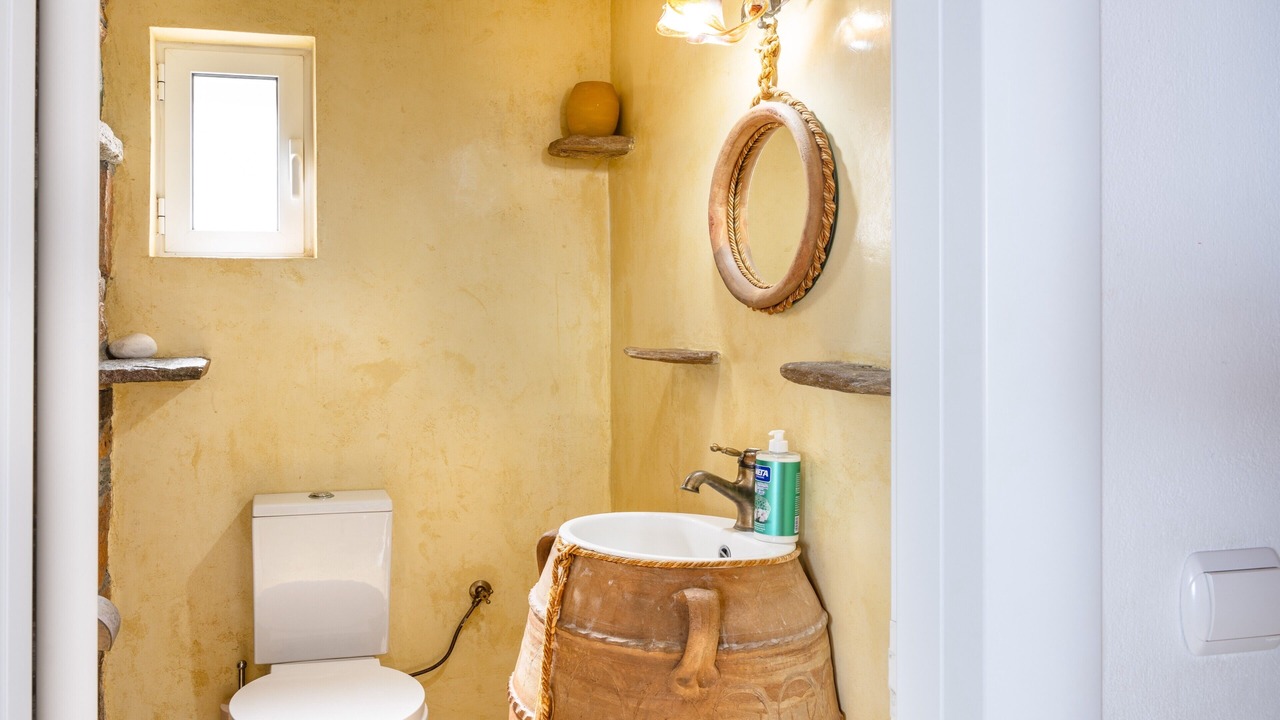 Photo of Bathroom in Kea